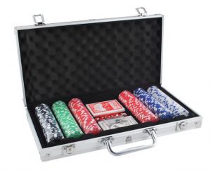 Zestaw do Pokera... (300 żetonów + karty + kości...) + Aluminiowa Walizka + Kluczyki.
